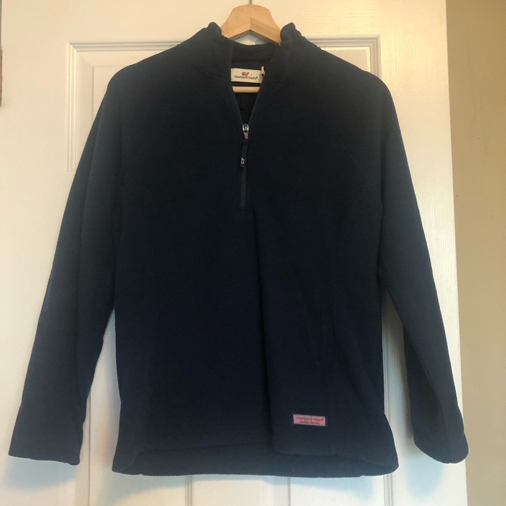 NWOT VINEYARD WINES PULLOVER